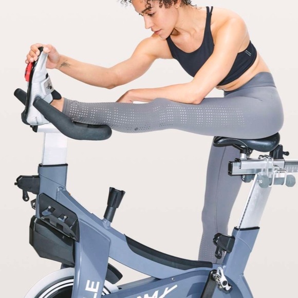 Lululemon Ride & Reflect Tight 28" lululemon X SoulCycle Metal Grey Leggings 2 - Picture 4 of 12